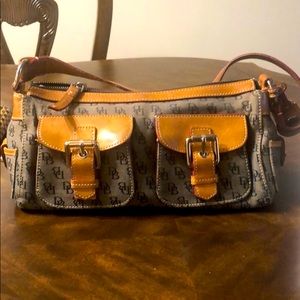 Dooney & Bourke Authentic small purse